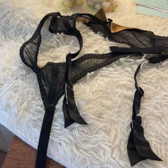 Intimissimi Garter NWOT - Picture 6 of 7